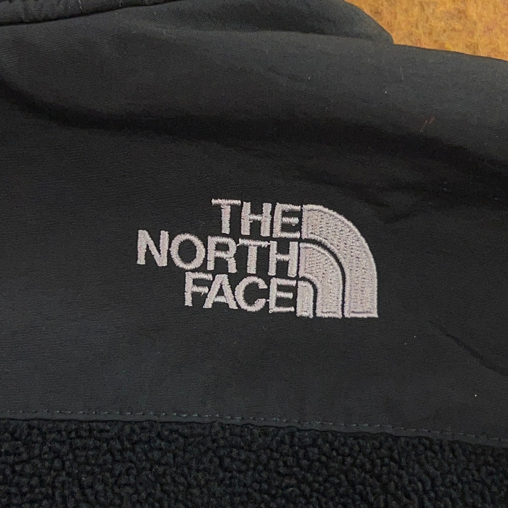 The North Face Boys XS Black Fleece Hooded Denali Jacket - Picture 9 of 10